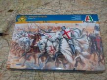 images/productimages/small/Templers Knights Medieval Era Italeri 1;72 voor.jpg